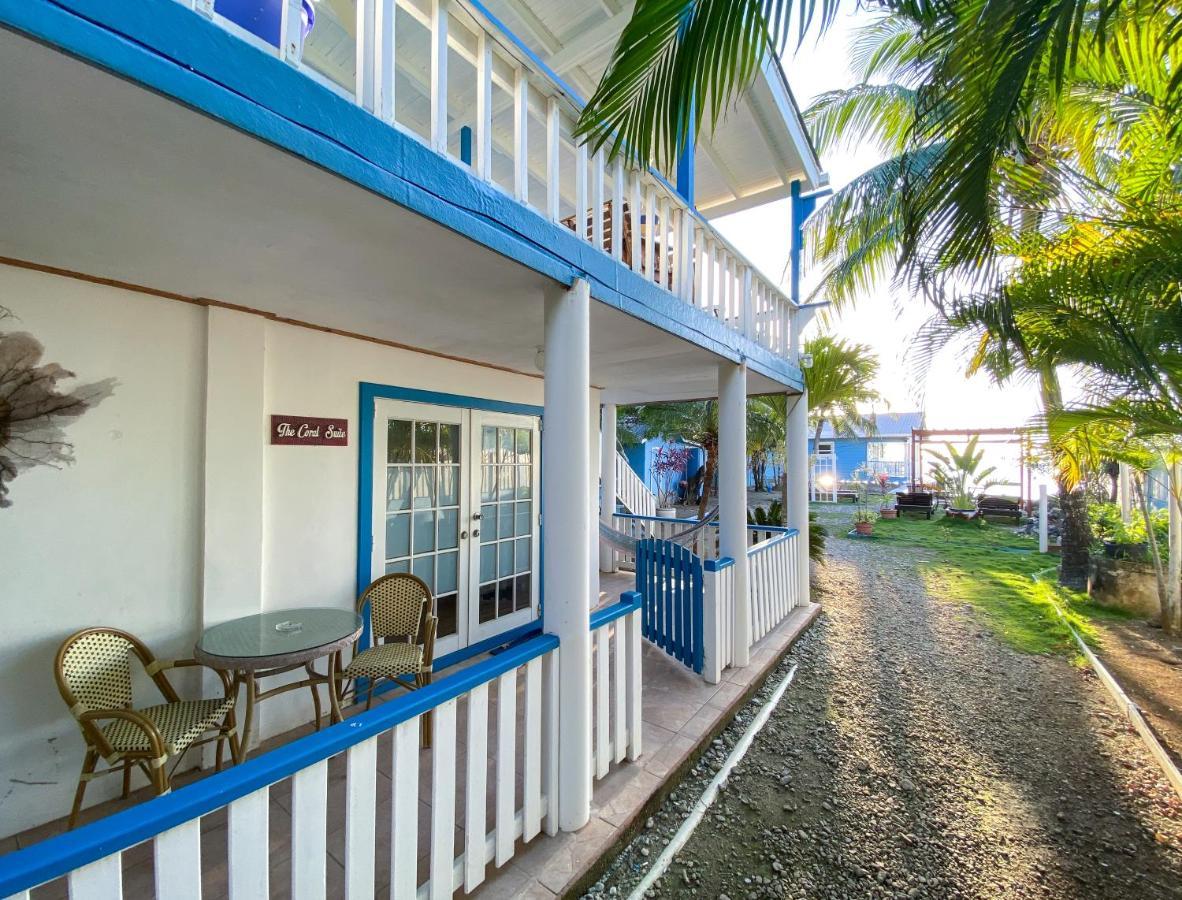 The Odyssey Resort Utila Exterior photo
